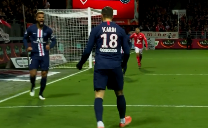  布雷斯特门将神勇发挥，零封领头羊造冷门